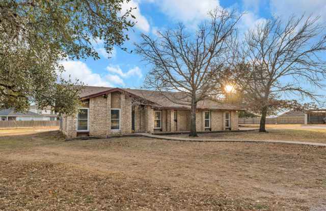 400 Robin Lane - 400 Robin Lane, Bertram, TX 78605 400 Robin Lane - 400 Robin Lane, Bertram, TX 78605