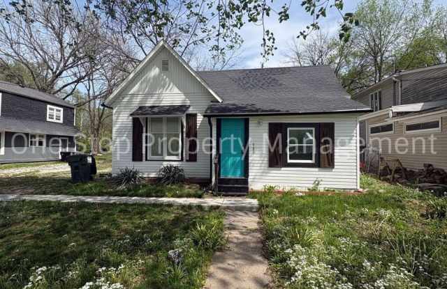 Gorgeous 4 Bedroom, 2 Bath in Independence! photos photos