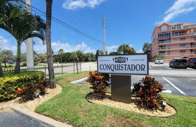Fully Furnished Condo in the heart of Cocoa Beach-Available 10.1.24 to 4.30.25 photos photos