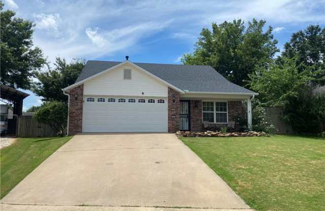 1043 Regency Drive Gallery 1