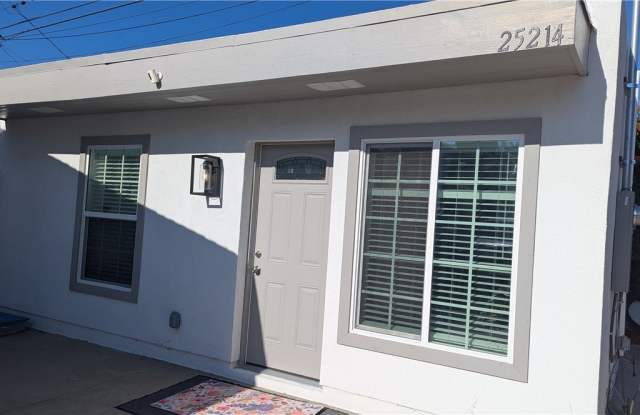 25214 Oak St photos photos