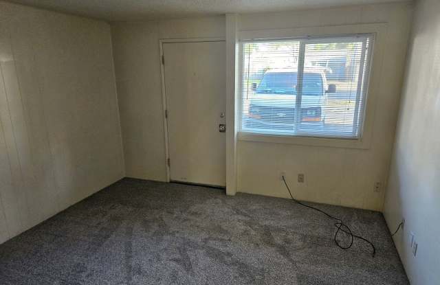 Cozy Downtown Studio Apartment Gallery 4
