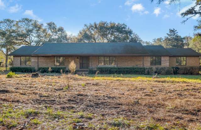 5 bed 2.5 bath home with acreage photos photos
