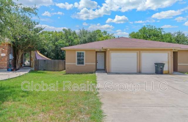 280 Rosalie Dr - 280 Rosalie Drive, New Braunfels, TX 78130