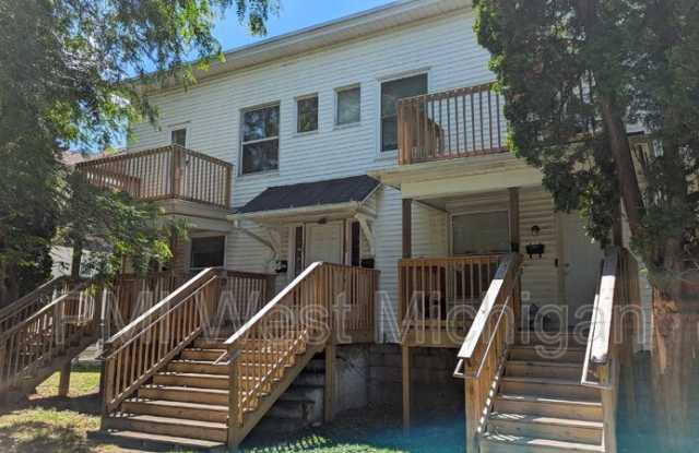 1053 Pine Ave NW - 1053 Pine Avenue Northwest, Grand Rapids, MI 49504