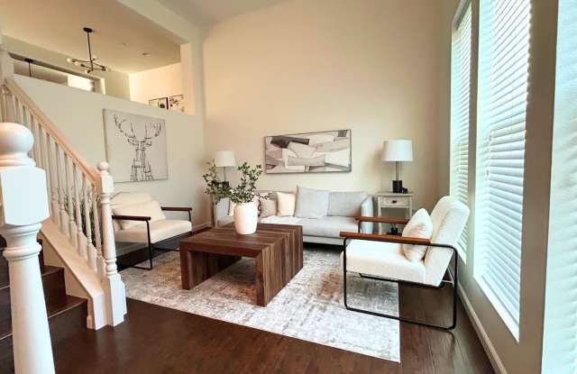 1850 Snell Place Gallery 2