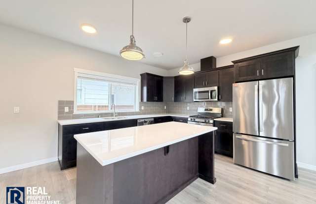 Beautiful Tehaleh Home with Office, A/C, Fenced Yard & EV Charger Gallery 3