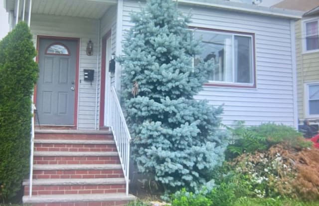 25 Lyons pl 1 - 25 Lyons Place, Elizabeth, NJ 07202