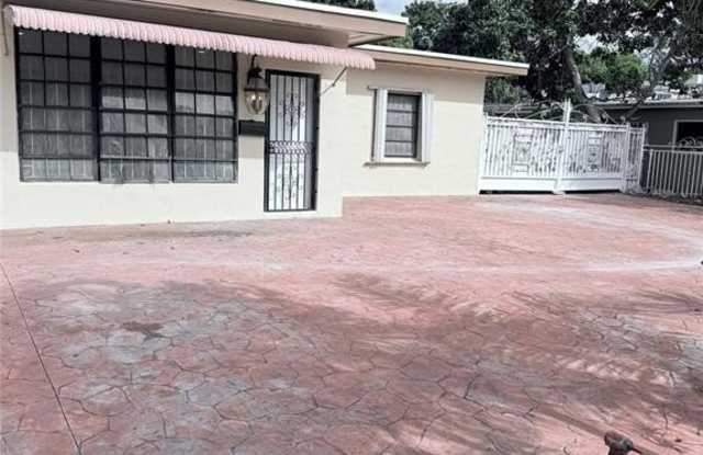 721 NE 139th St. photos photos