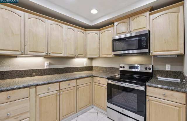 1035 Alta Mesa Dr - 1035 Alta Mesa, Moraga, CA 94556 1035 Alta Mesa Dr - 1035 Alta Mesa, Moraga, CA 94556