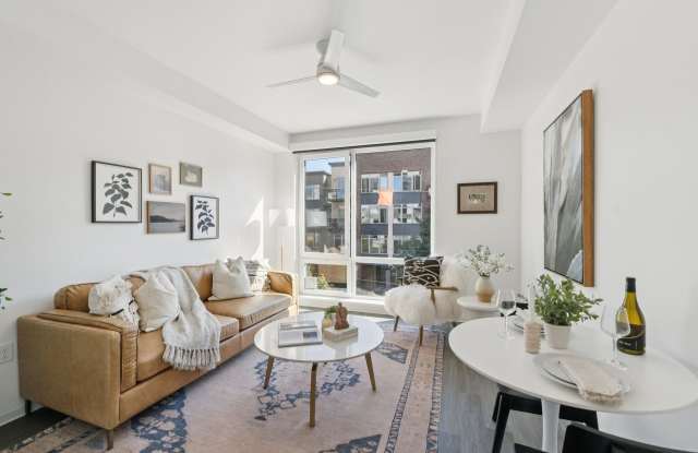 300 W Republican - Residential photos photos