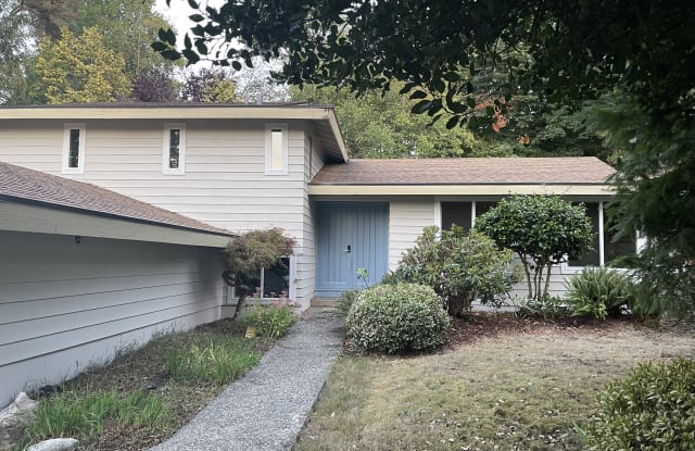 1018 142nd Avenue Southeast - 1018 142nd Avenue Southeast, Bellevue, WA 98007