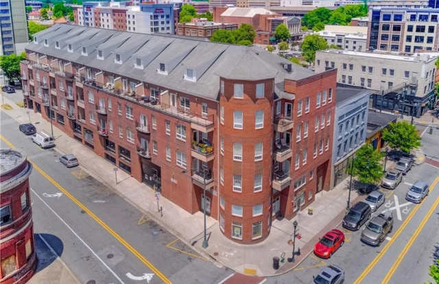 Spacious 2BR Apartment in the Heart of Downtown with Private Garage Parking photos photos Spacious 2BR Apartment in the Heart of Downtown with Private Garage Parking photos photos