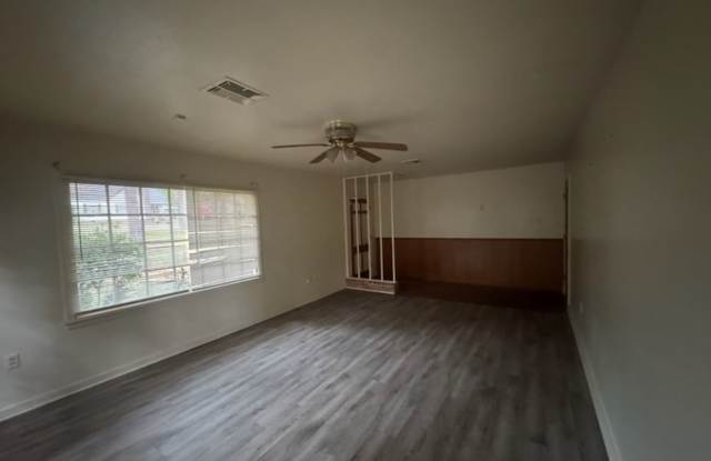 Charming 3-Bedroom Home Gallery 4