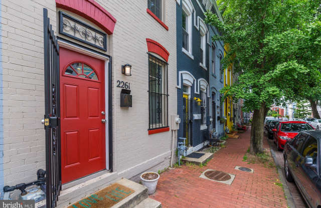 2261 12TH PLACE NW Gallery 3