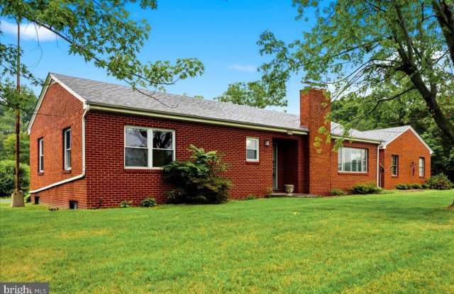 3044 N FREDERICK Pike Gallery 1