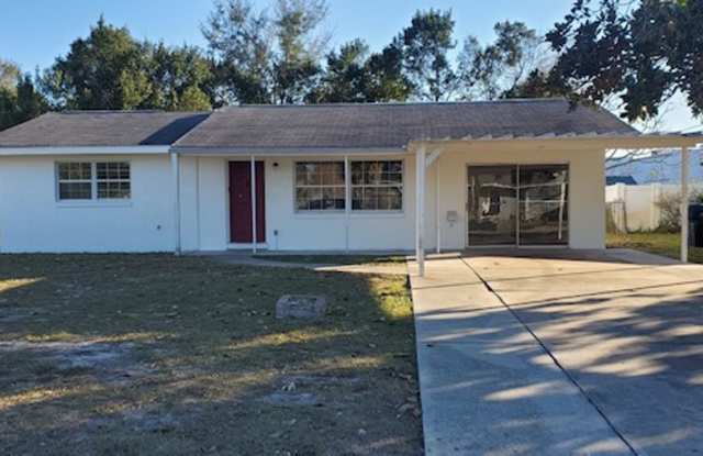 4 Bed 1.5 Bath Home Pet Friendly Section 8 welcomed - 210 East Roberts Street, Volusia County, FL 32763