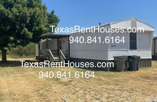 Newly Remodeled 3/2 Home Available NOW! Gallery 1