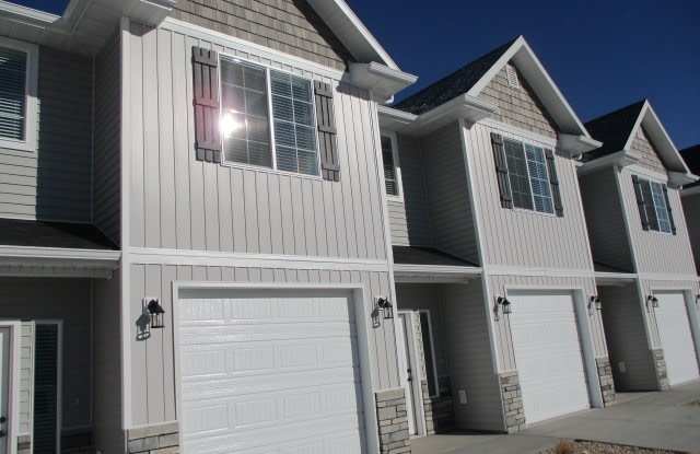 3 Bed 2.5 Bath -Newer town home living in the heart of Cedar City! photos photos