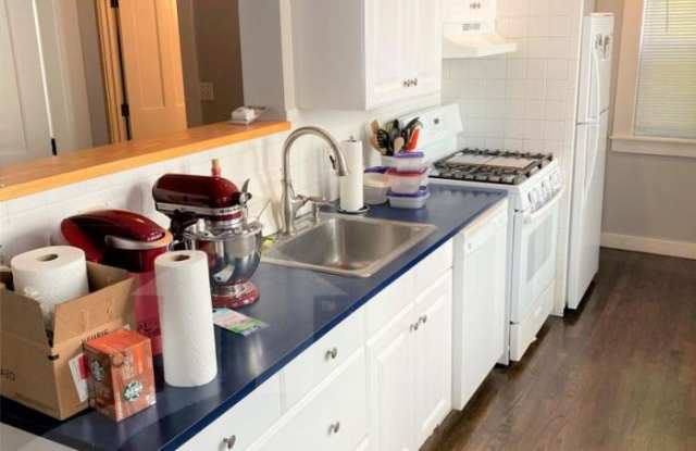 570 Franklin St - 570 Franklin Street, Cambridge, MA 02139
