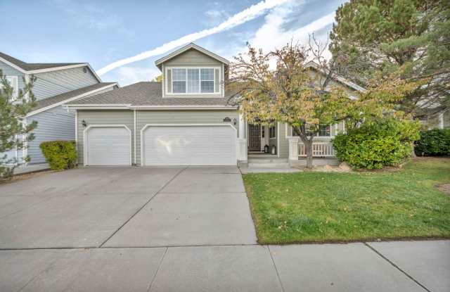 Fully Furnished Modern Home Includes Utilities for Lease photos photos