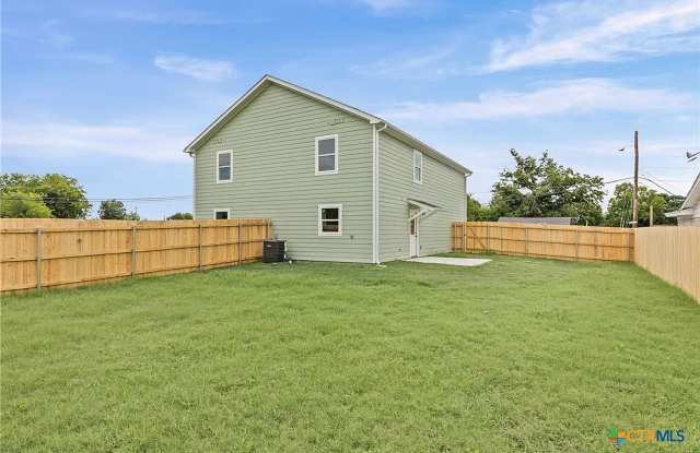 Modern Townhome for Rent – Modern Living at Its Best! Gallery 3