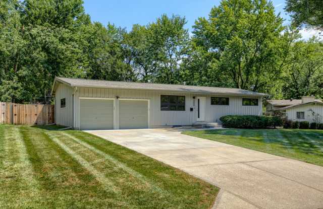 8001 Falmouth Street - 8001 Falmouth Street, Prairie Village, KS 66208