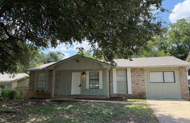 Updated 4-Bedroom Home with Hardwood Floors & Private Backyard in San Antonio photos photos Updated 4-Bedroom Home with Hardwood Floors & Private Backyard in San Antonio photos photos