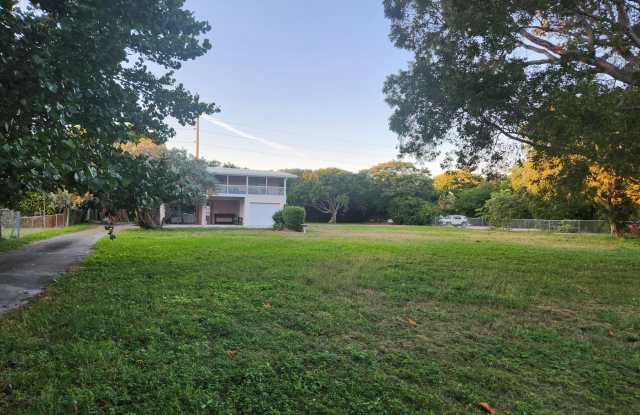 27 Seaside Ave. Avenue photos photos