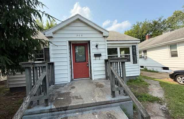 305 East Victoria Street - 305 East Victoria Street, South Bend, IN 46614
