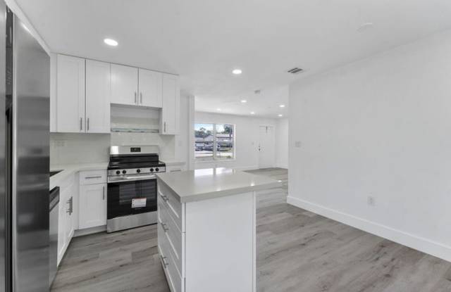 317 NW 3rd Street, Deerfield Beach, FL 33441 photos photos