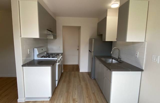 156J Smalley Ave - Convenient Hayward Location Gallery 1
