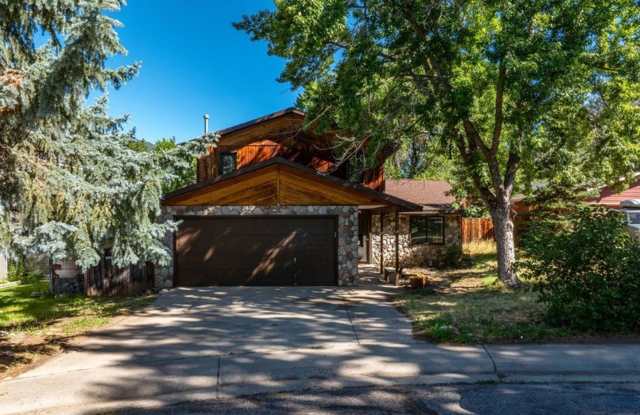 Spacious Home for Rent in Glenwood Springs – Great Location, No HOA! photos photos