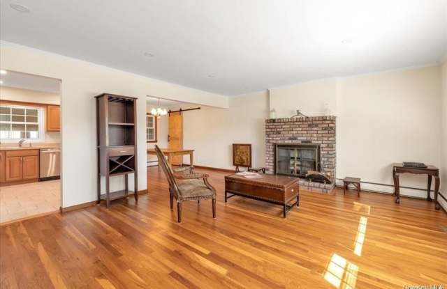 1002 Eglon Court Gallery 3