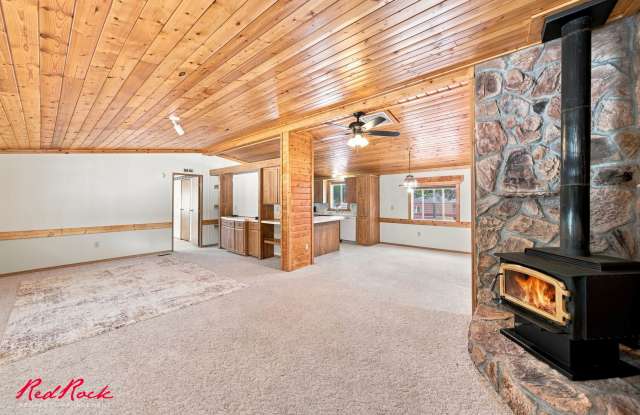 Country Living with Stunning Kolob Views & Room for Your Horses Gallery 3