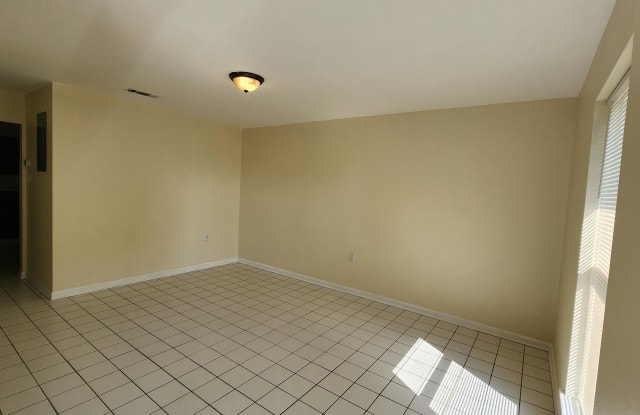 3421 Golden DriveApt. B - 3421 Golden Drive, Chalmette, LA 70043