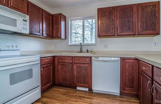 2479 SOMERVILLE Drive Gallery 4
