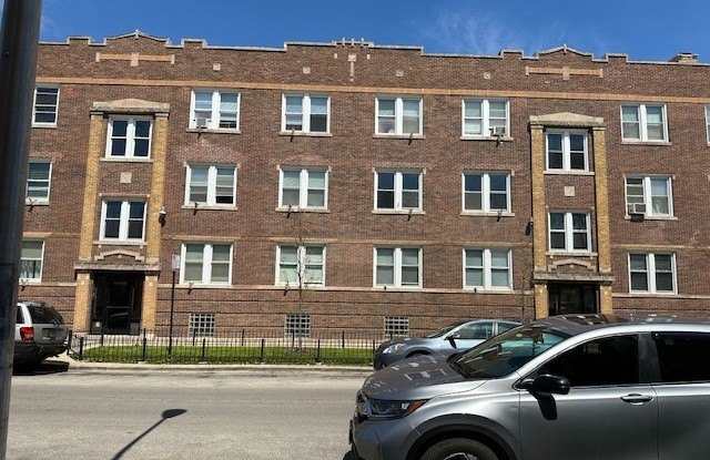 4052 W Dickens Avenue photos photos