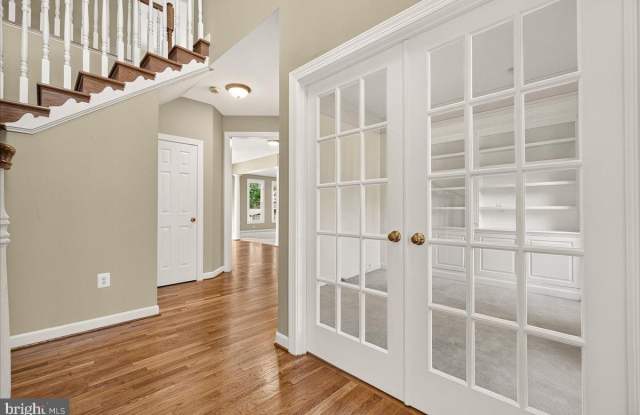 6430 BELLEVUE Place Gallery 2