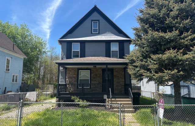 Charming 3-Bedroom Property in Prime Location photos photos