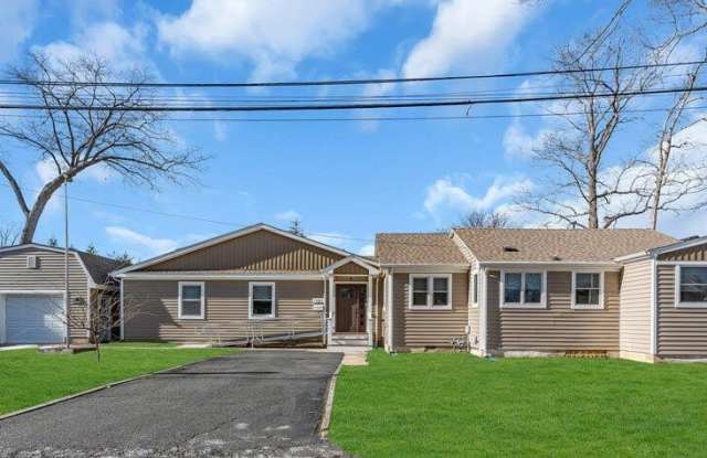 2137 Locust Road Gallery 2