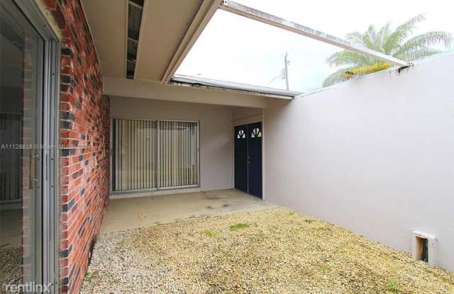 9831 SW 195th St # 9831 Gallery 4