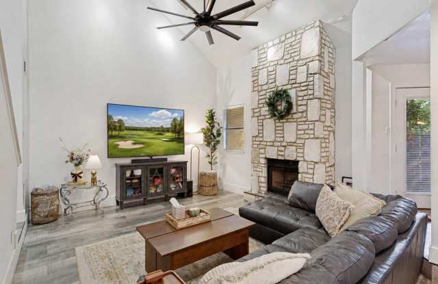 8535 ECHO CREEK LN Gallery 2