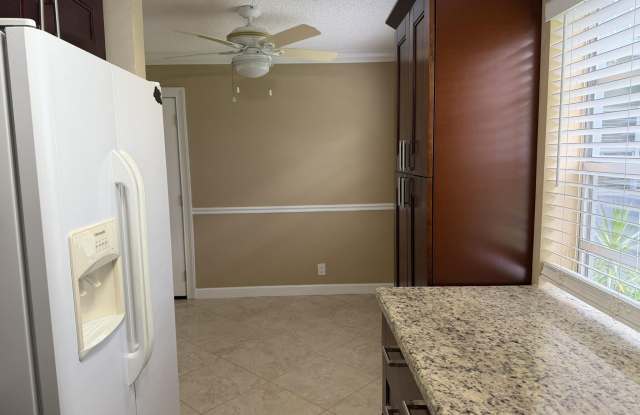 119 Burgundy C Gallery 4
