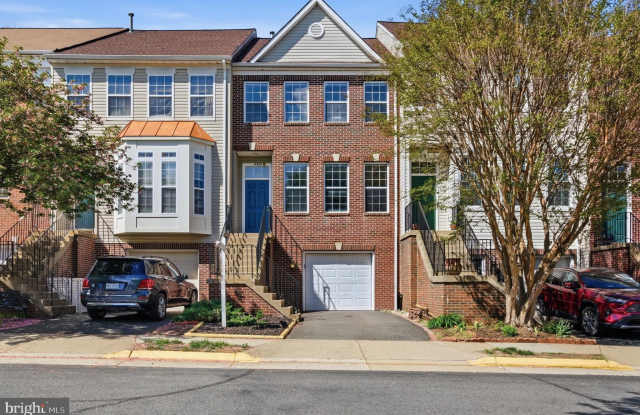 14666 SEASONS Drive - 14666 Seasons Drive, Centreville, VA 20120