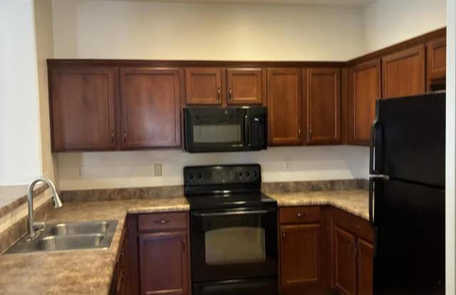44215 W CAVEN Drive Gallery 3