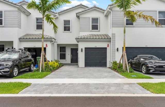 106 SW 184th Pl, Pembroke Pines, FL 33029 photos photos 106 SW 184th Pl, Pembroke Pines, FL 33029 photos photos