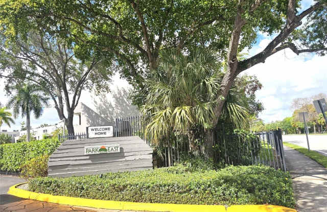 40 NW 87th Ave photos photos