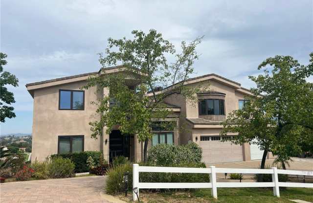 2557 Blaze Trail photos photos