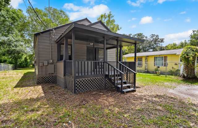 REDUCED RENT! 3 bedroom HOUSE with large yard $1395.00 ** Ready NOW** $25 app fee**December Free is moved in by October 15th - 821 Leonard Street, South Brooksville, FL 34601 REDUCED RENT! 3 bedroom HOUSE with large yard $1395.00 ** Ready NOW** $25 app fee**December Free is moved in by October 15th - 821 Leonard Street, South Brooksville, FL 34601